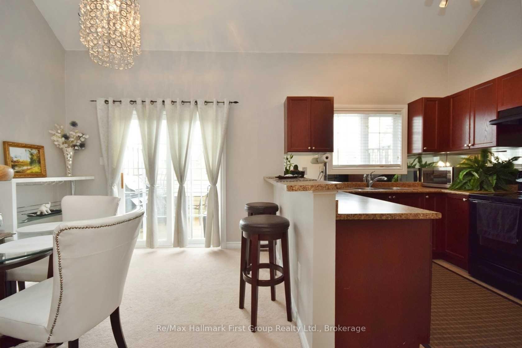 Photo 3 of 44 Wicker Park Way, Whitby, Pringle Creek — HOMEH