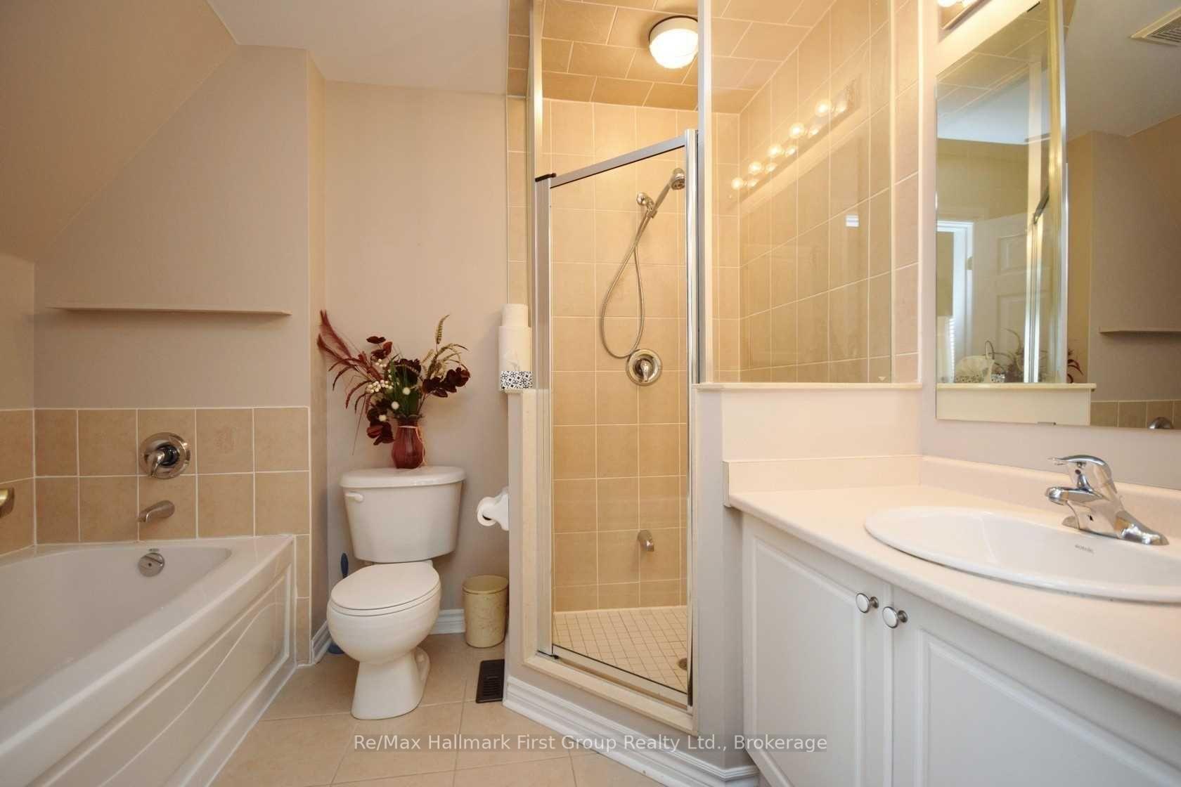 Photo 10 of 44 Wicker Park Way, Whitby, Pringle Creek — HOMEH