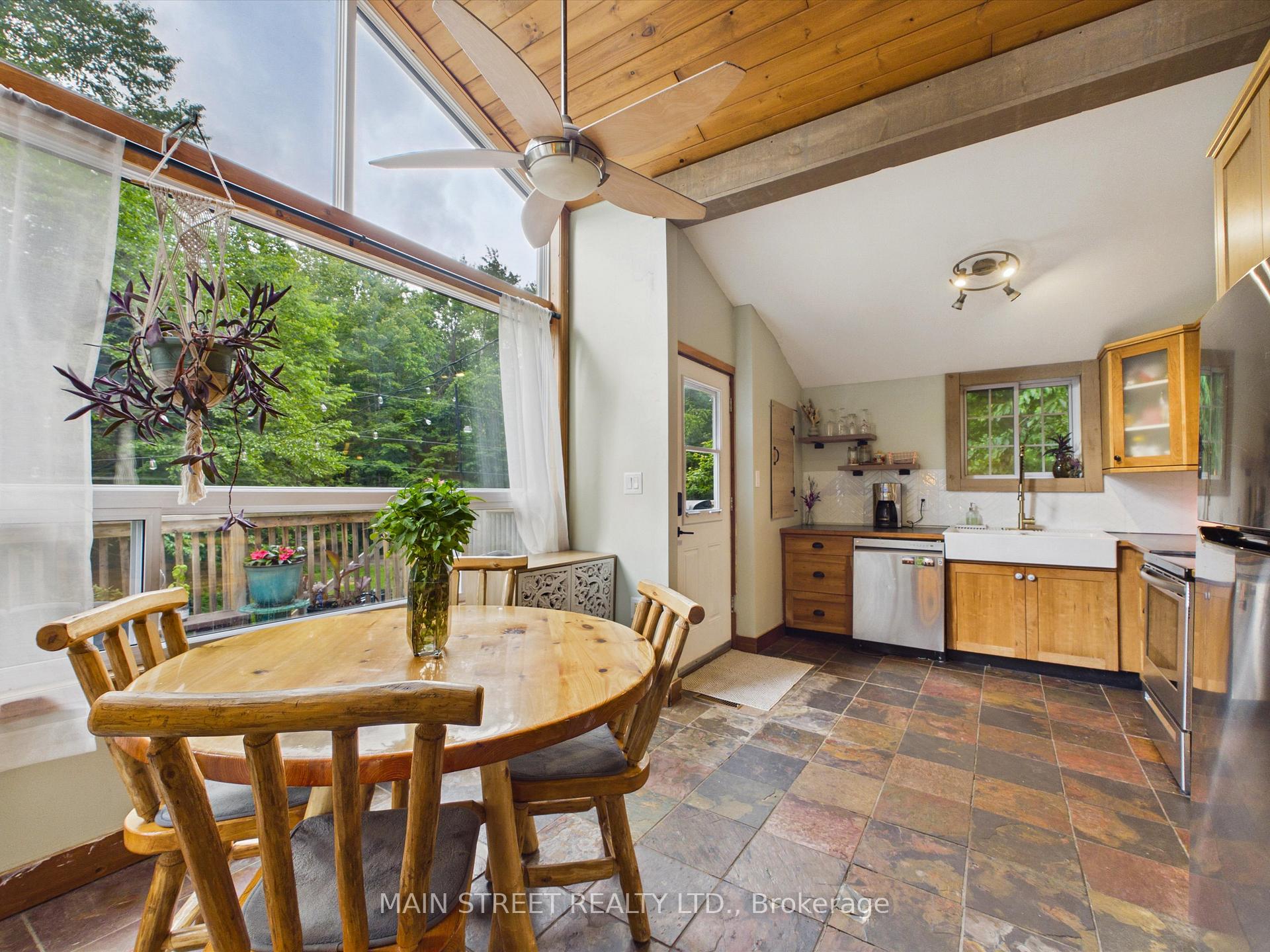 Photo 8 of 1063 Sherwood Forest Road, Bracebridge, Oakley — HOMEH