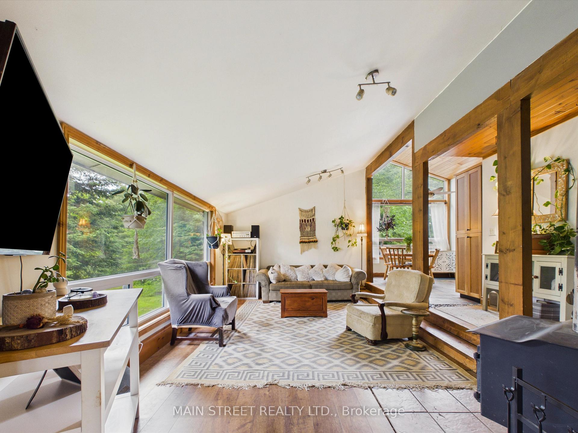 Photo 9 of 1063 Sherwood Forest Road, Bracebridge, Oakley — HOMEH