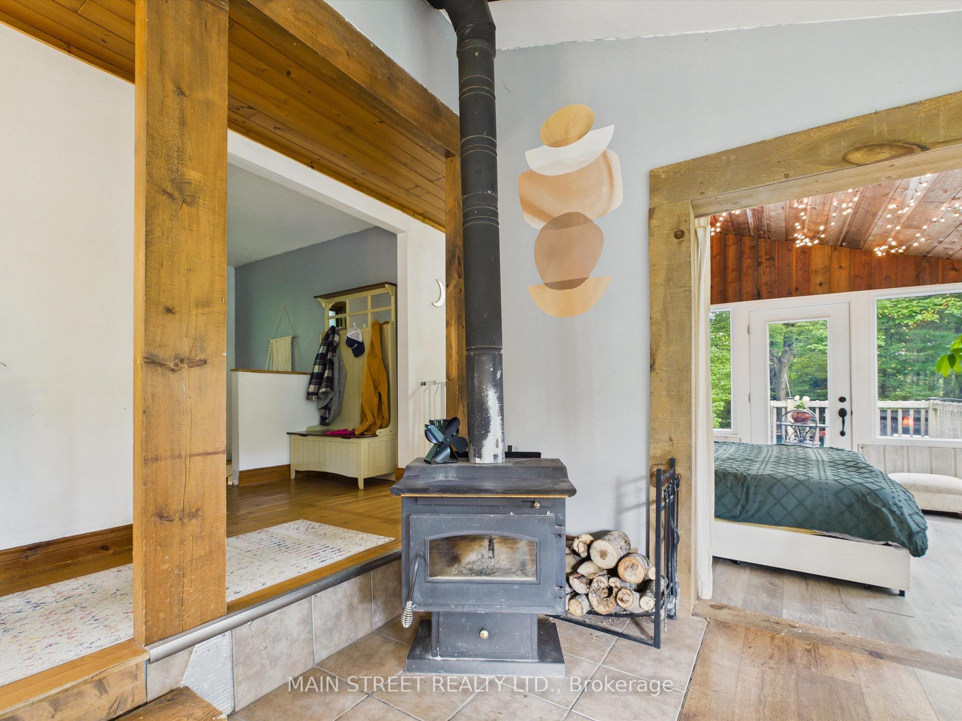Photo 11 of 1063 Sherwood Forest Road, Bracebridge, Oakley — HOMEH