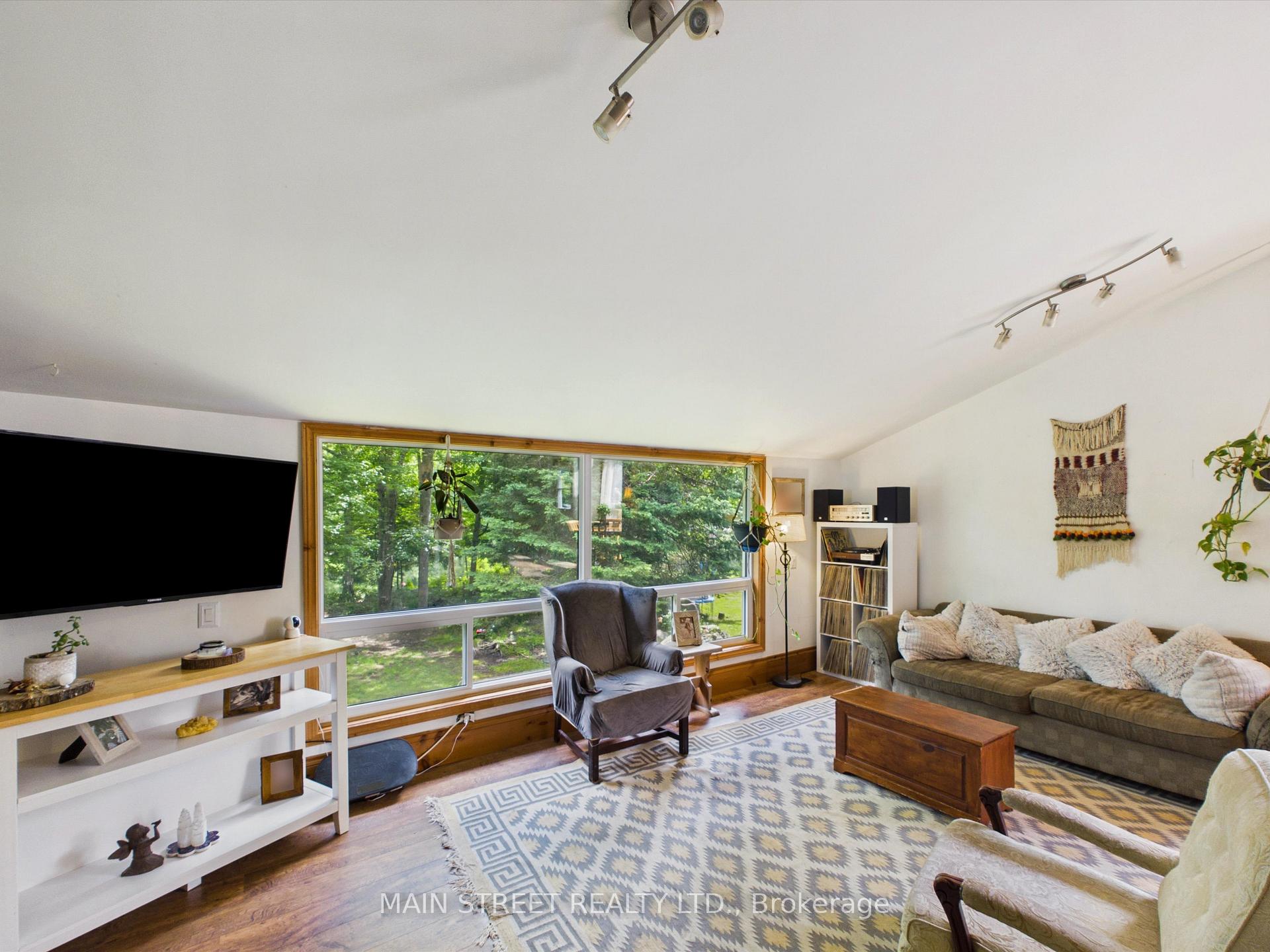 Photo 14 of 1063 Sherwood Forest Road, Bracebridge, Oakley — HOMEH