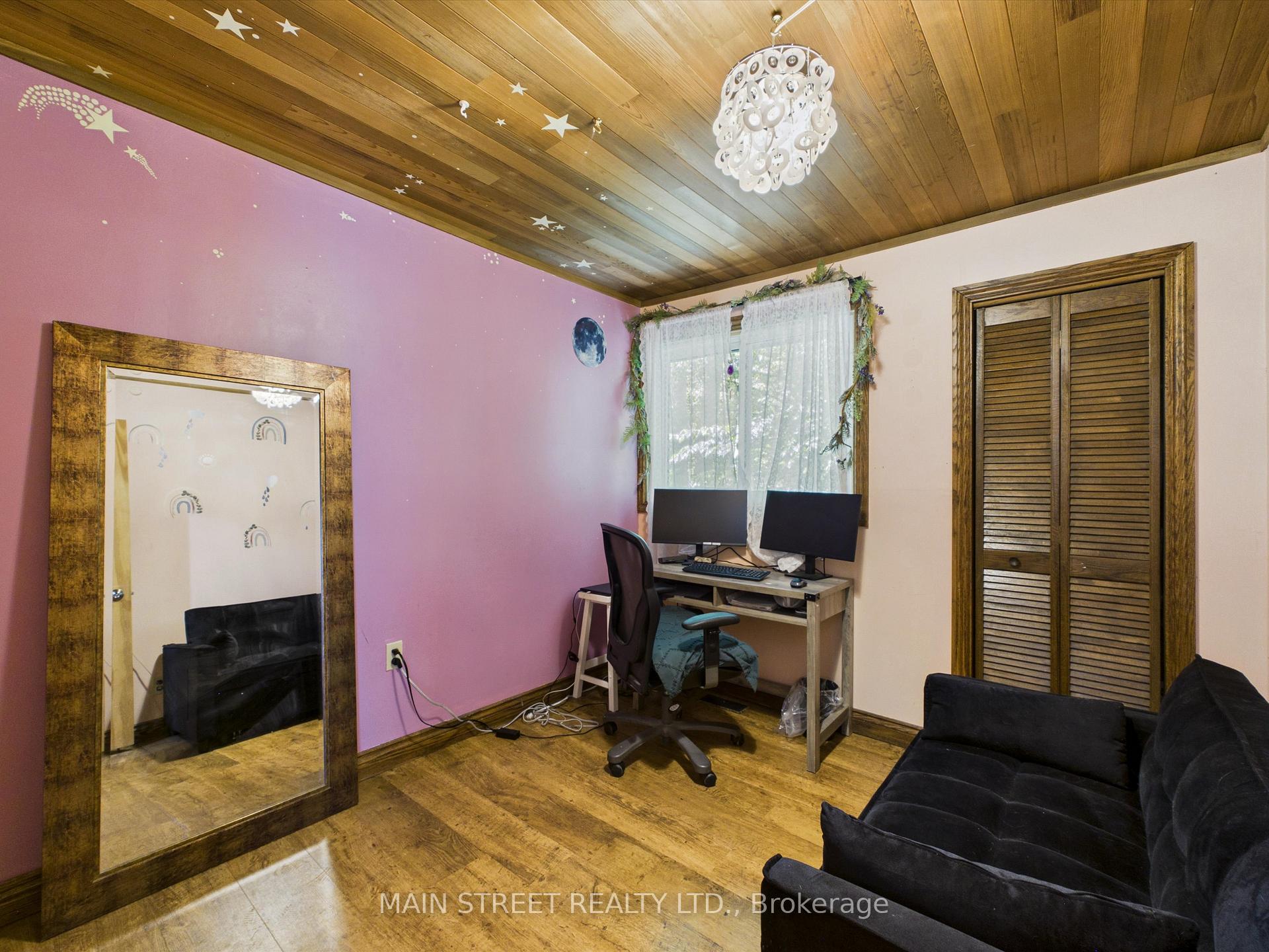 Photo 16 of 1063 Sherwood Forest Road, Bracebridge, Oakley — HOMEH