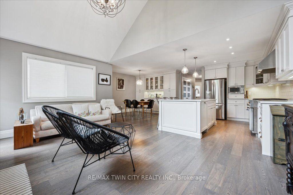 Photo 9 of 537 Havendale Place, Waterloo, Laurelwood — HOMEH