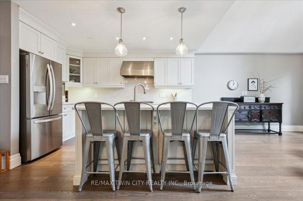 Photo 12 of 537 Havendale Place, Waterloo, Laurelwood — HOMEH