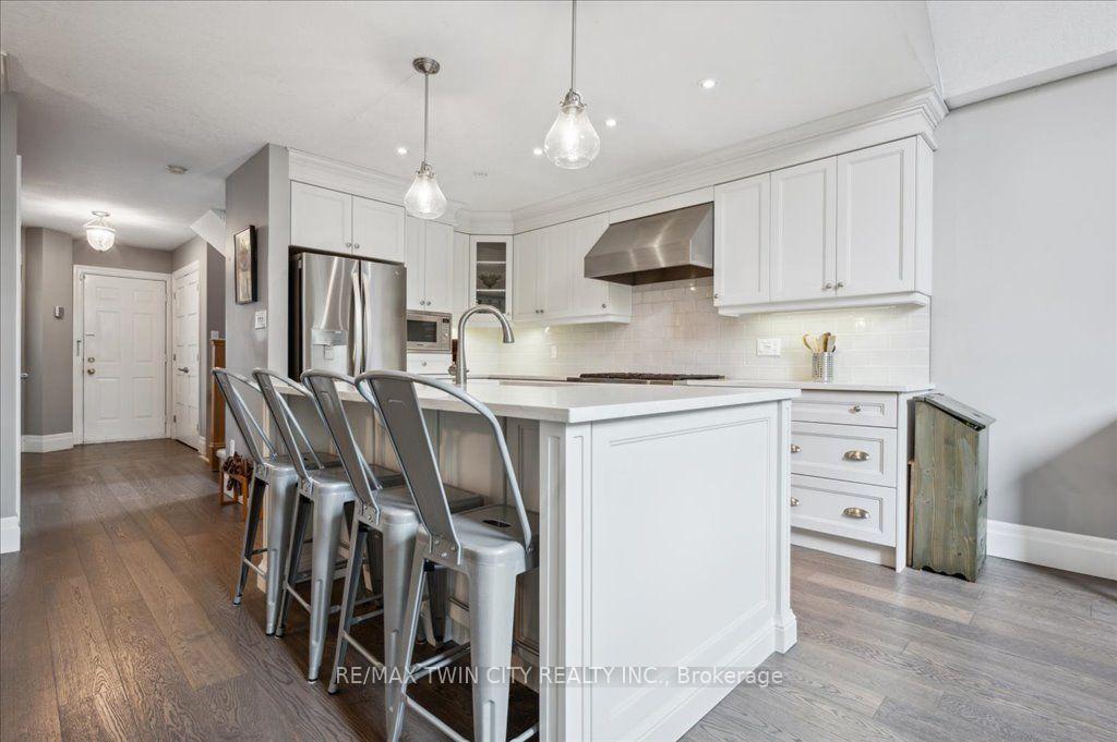 Photo 13 of 537 Havendale Place, Waterloo, Laurelwood — HOMEH