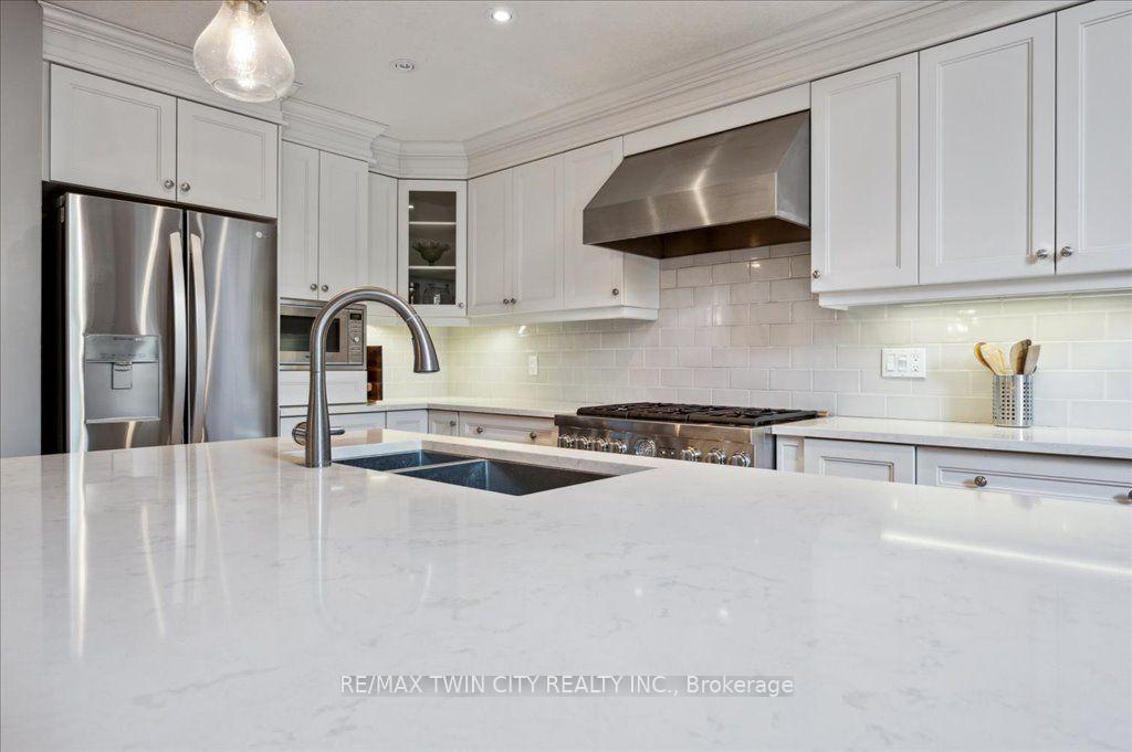 Photo 14 of 537 Havendale Place, Waterloo, Laurelwood — HOMEH