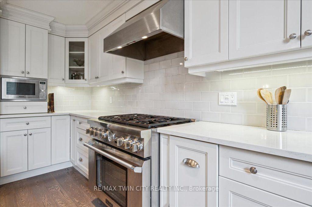 Photo 16 of 537 Havendale Place, Waterloo, Laurelwood — HOMEH