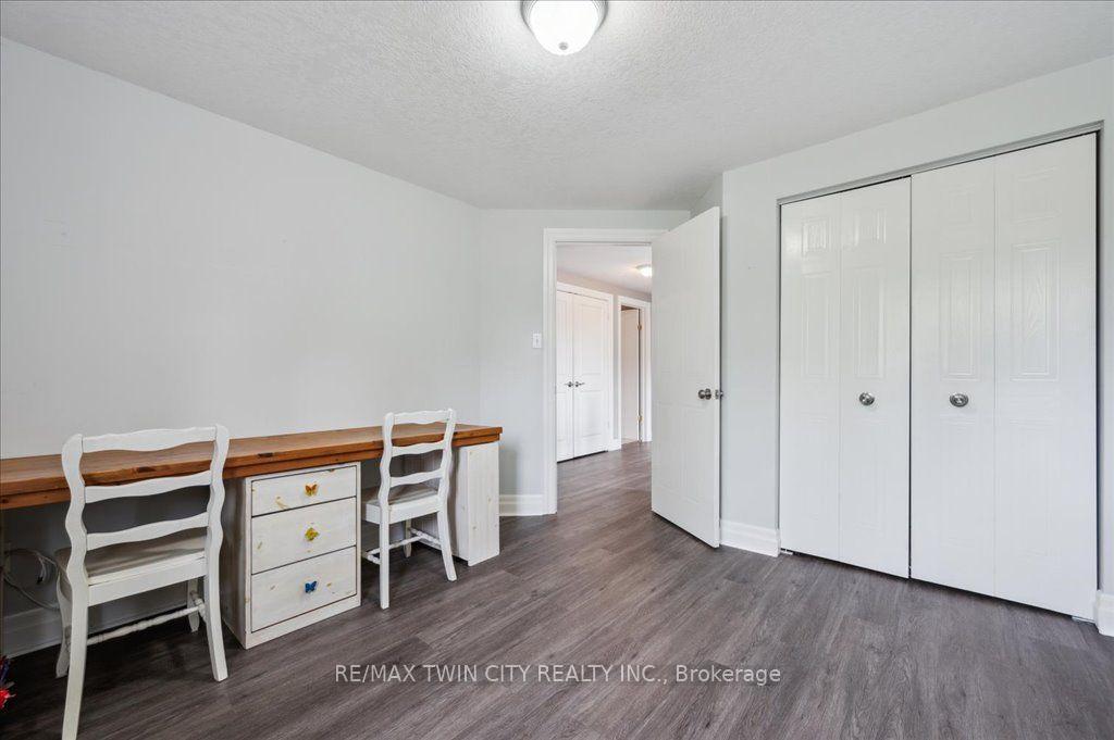 Photo 22 of 537 Havendale Place, Waterloo, Laurelwood — HOMEH