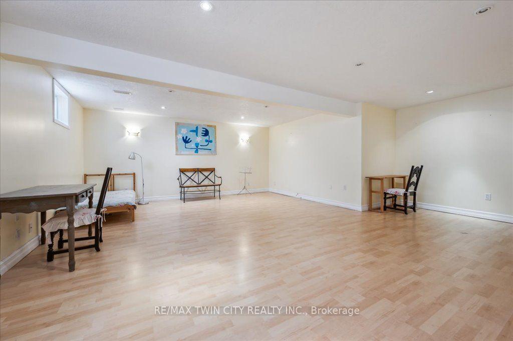Photo 31 of 537 Havendale Place, Waterloo, Laurelwood — HOMEH