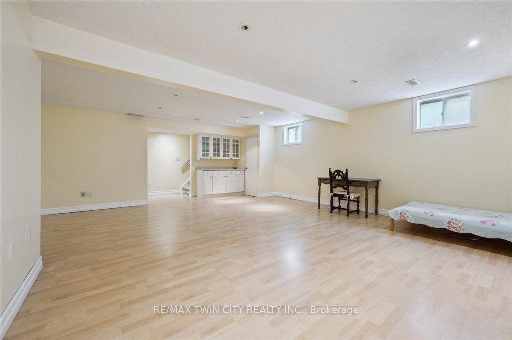 Photo 33 of 537 Havendale Place, Waterloo, Laurelwood — HOMEH