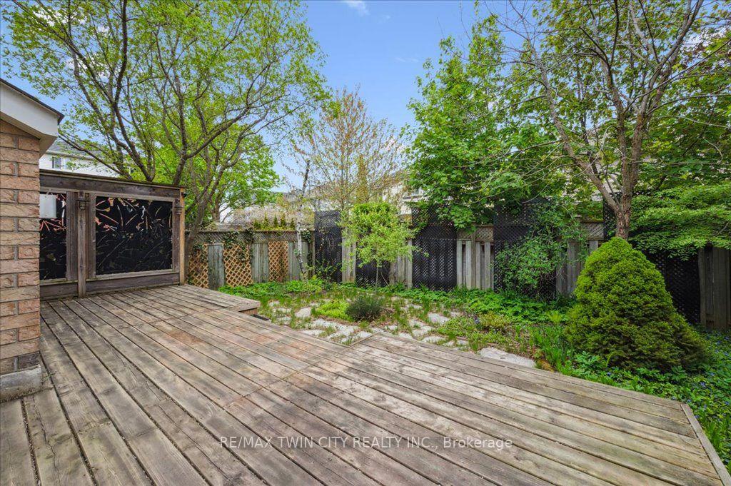 Photo 34 of 537 Havendale Place, Waterloo, Laurelwood — HOMEH