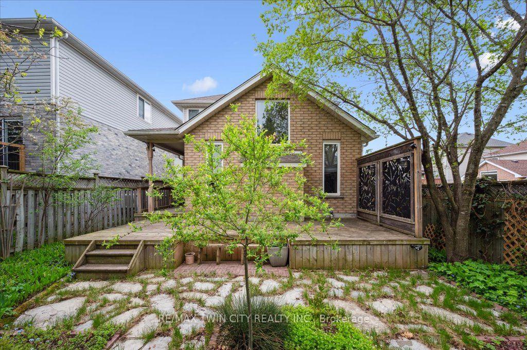 Photo 38 of 537 Havendale Place, Waterloo, Laurelwood — HOMEH