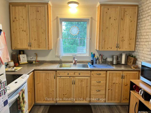 Photo 12 of 7 Forth Street, Red Lake — HOMEH