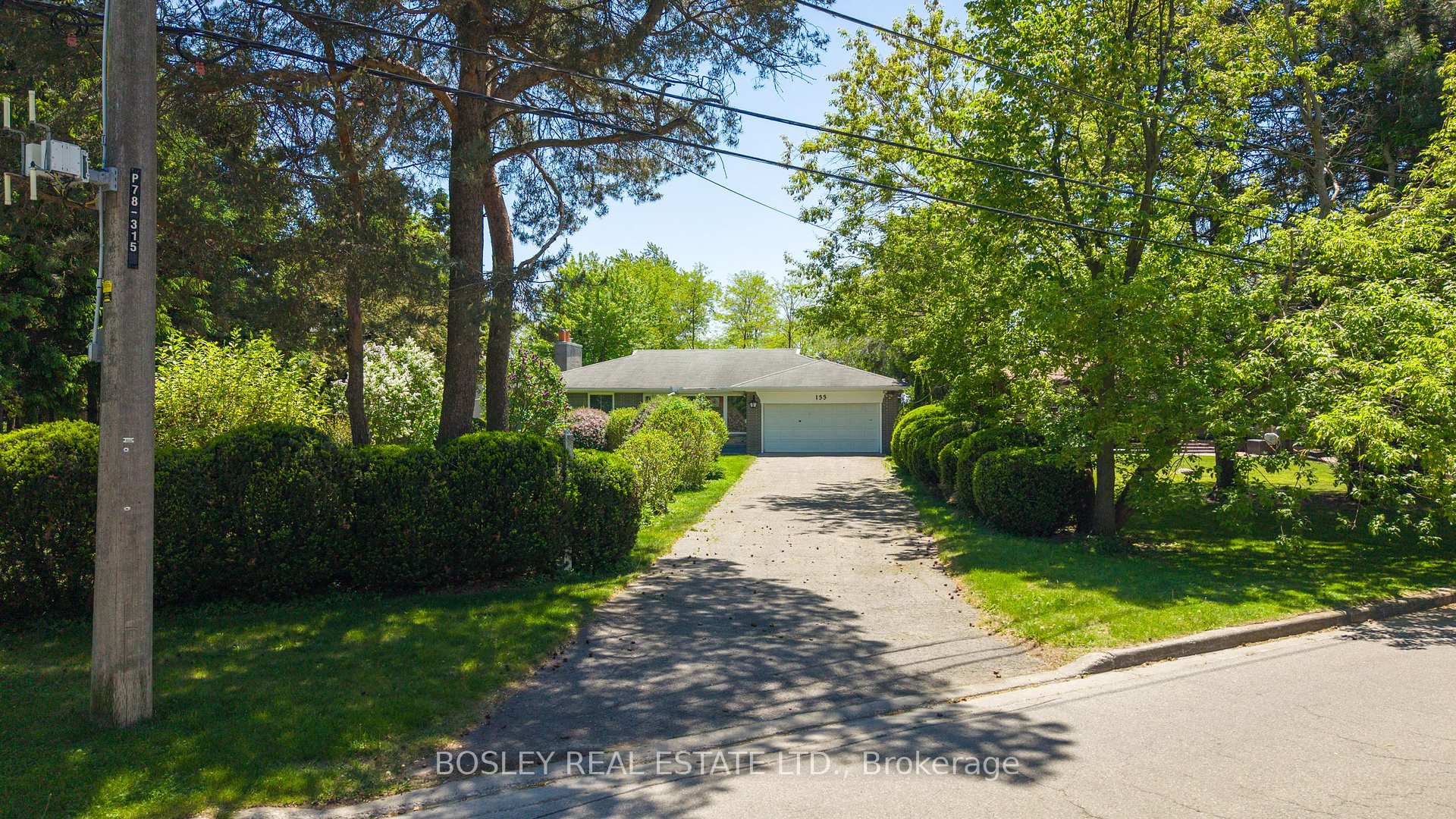 Photo 2 of 133 Sylvan Avenue, Scarborough, Scarborough Village — HOMEH