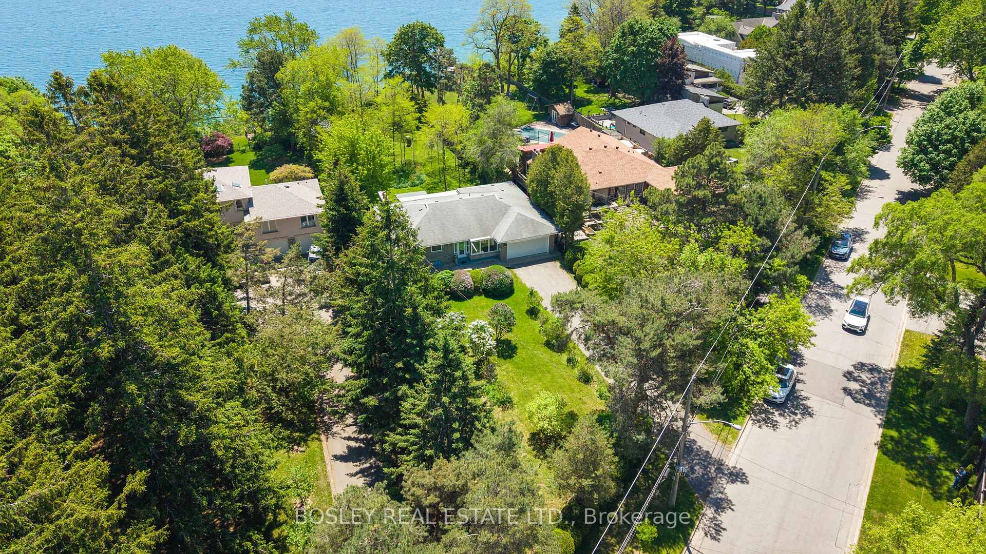 Photo 3 of 133 Sylvan Avenue, Scarborough, Scarborough Village — HOMEH