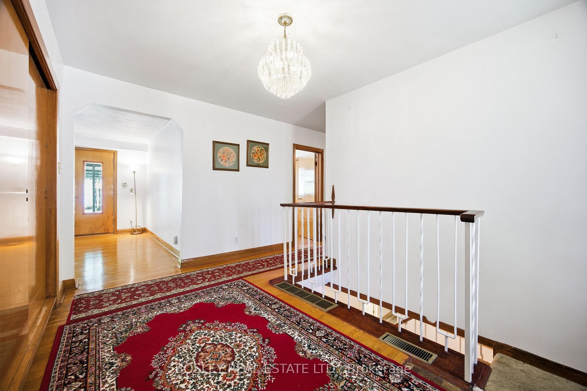 Photo 11 of 133 Sylvan Avenue, Scarborough, Scarborough Village — HOMEH