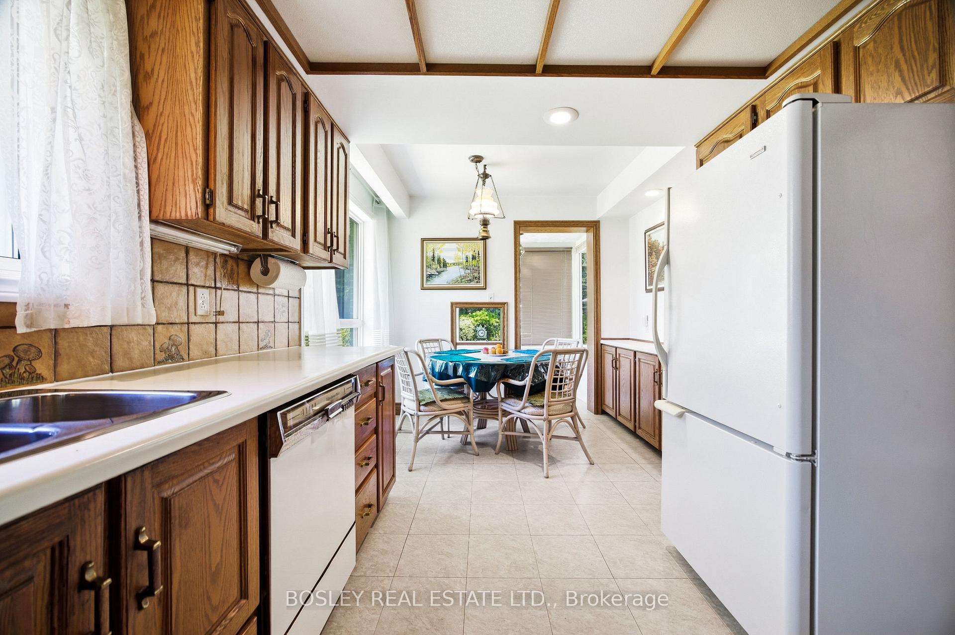 Photo 18 of 133 Sylvan Avenue, Scarborough, Scarborough Village — HOMEH