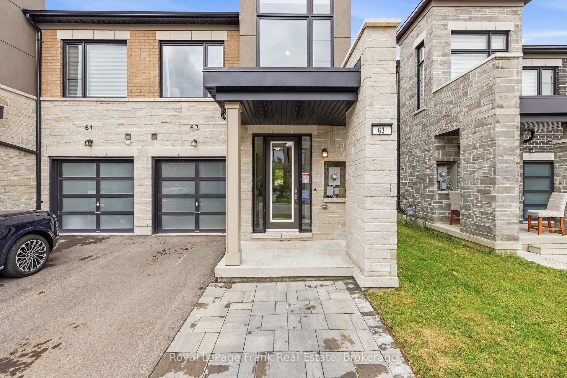 Photo 4 of 63 Pine Gate Place, Whitby, Williamsburg — HOMEH