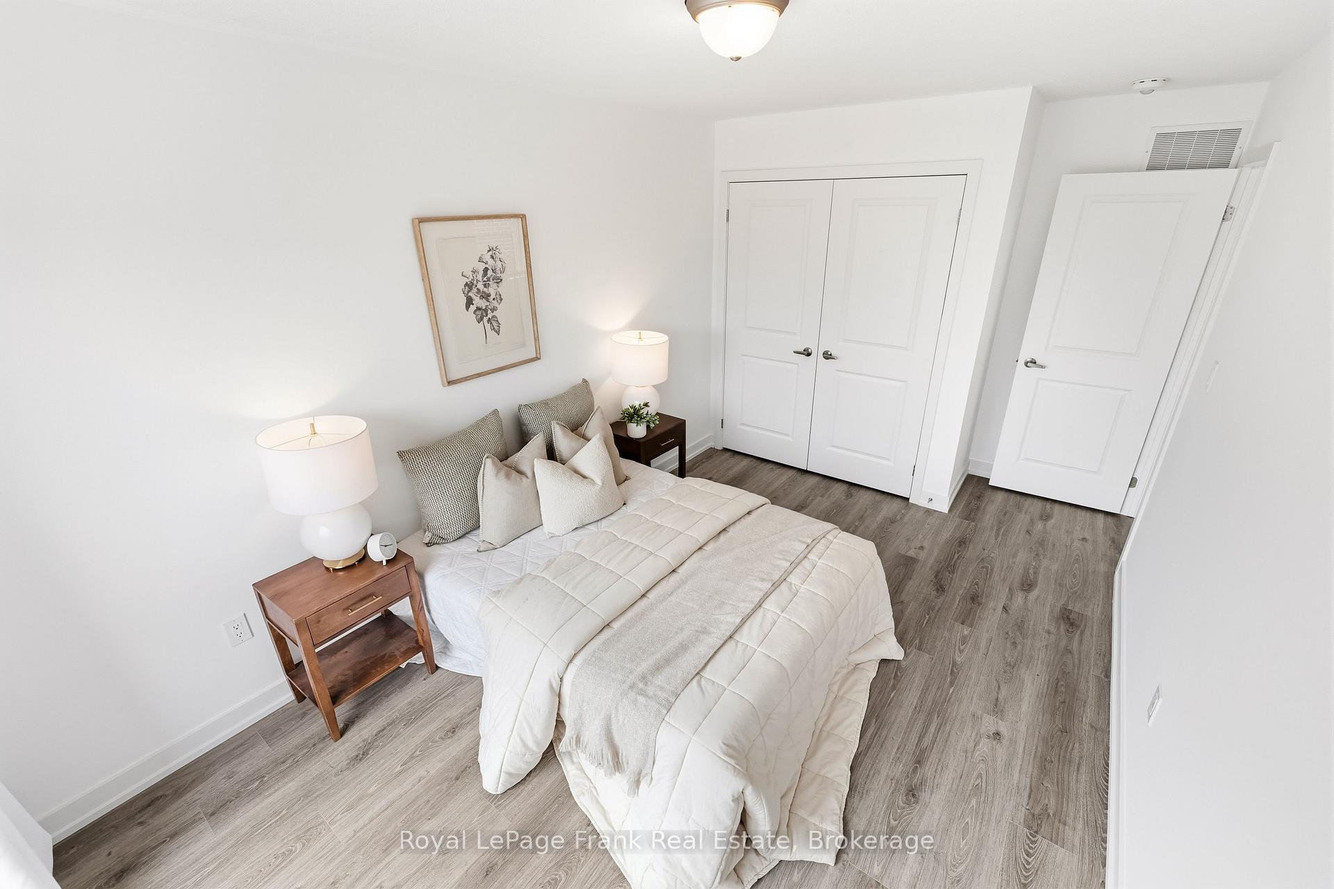 Photo 30 of 63 Pine Gate Place, Whitby, Williamsburg — HOMEH