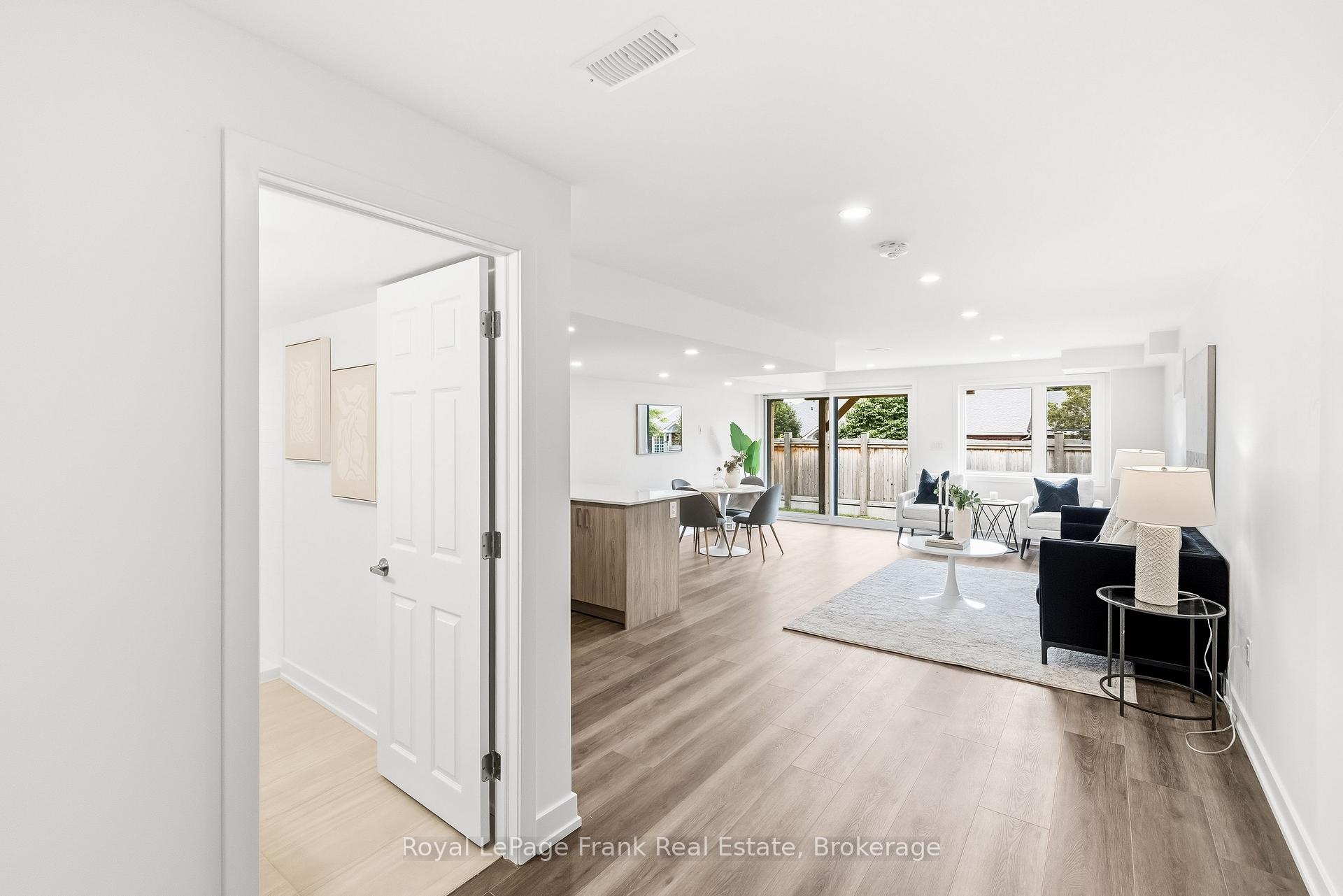 Photo 33 of 63 Pine Gate Place, Whitby, Williamsburg — HOMEH