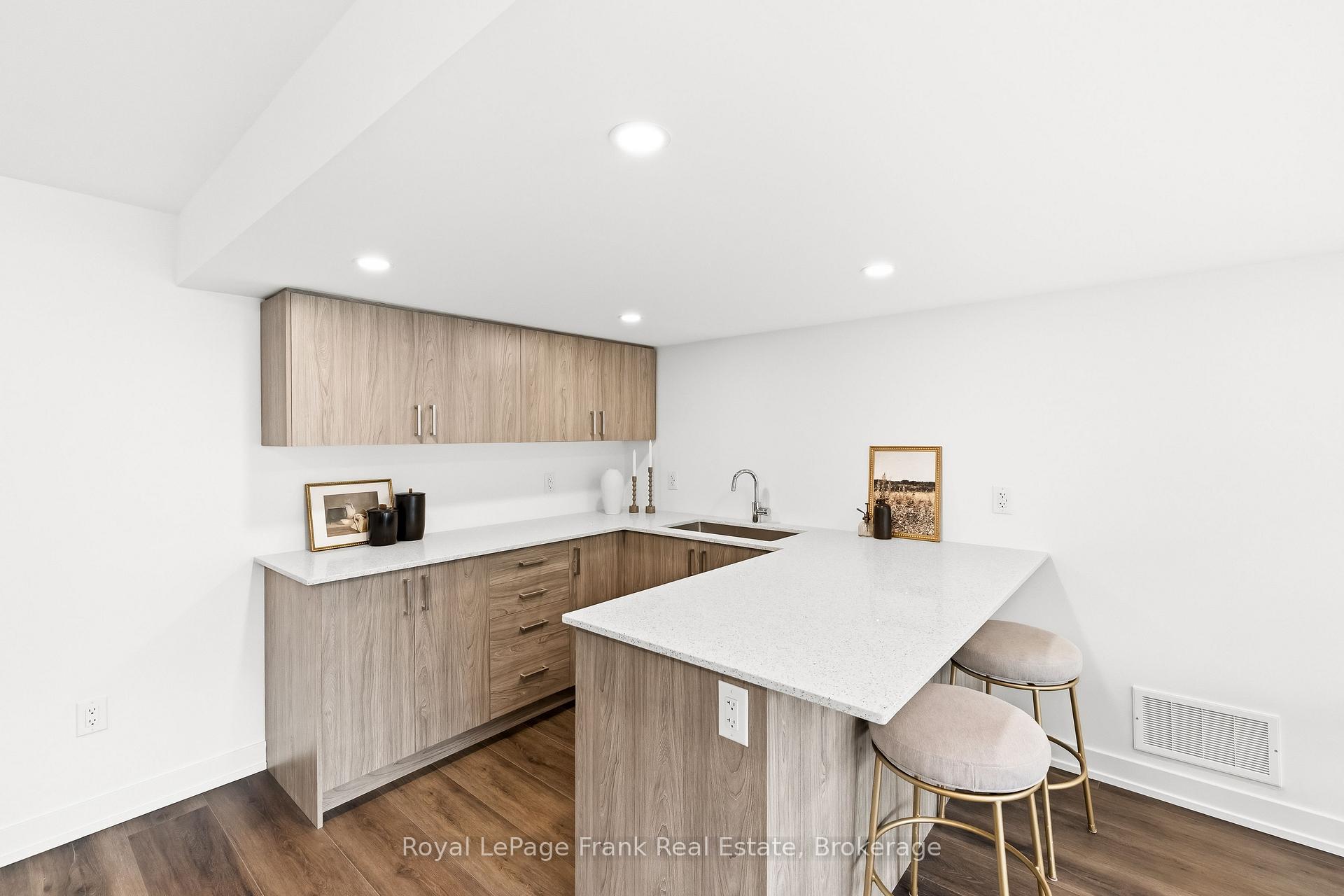 Photo 35 of 63 Pine Gate Place, Whitby, Williamsburg — HOMEH