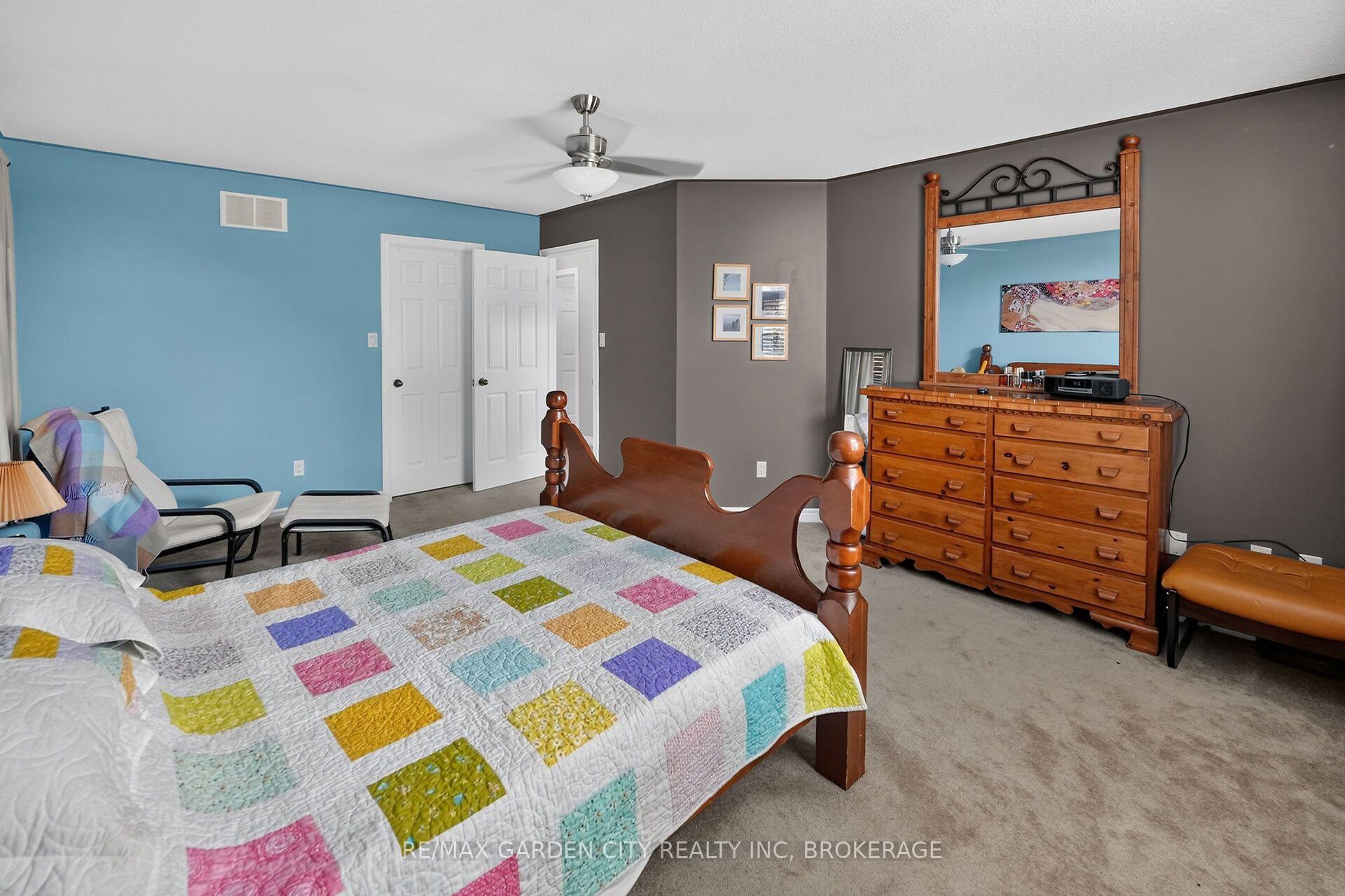 Photo 20 of 4039 Barry Drive, Lincoln, Beamsville — HOMEH