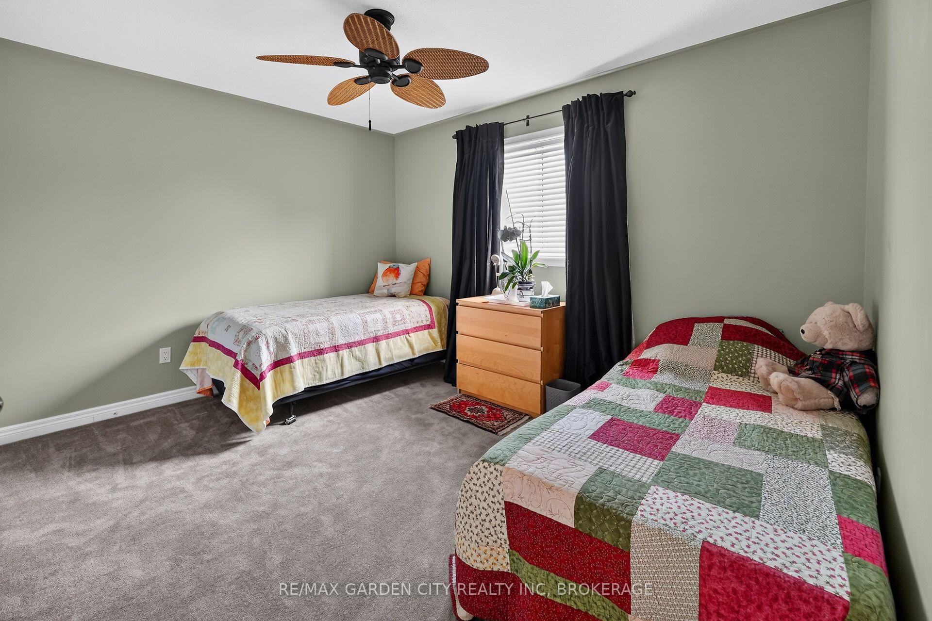 Photo 22 of 4039 Barry Drive, Lincoln, Beamsville — HOMEH