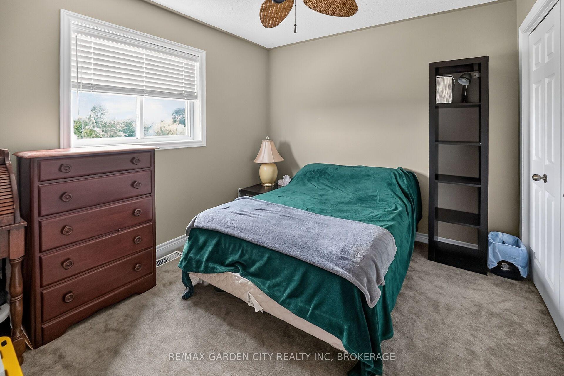 Photo 24 of 4039 Barry Drive, Lincoln, Beamsville — HOMEH