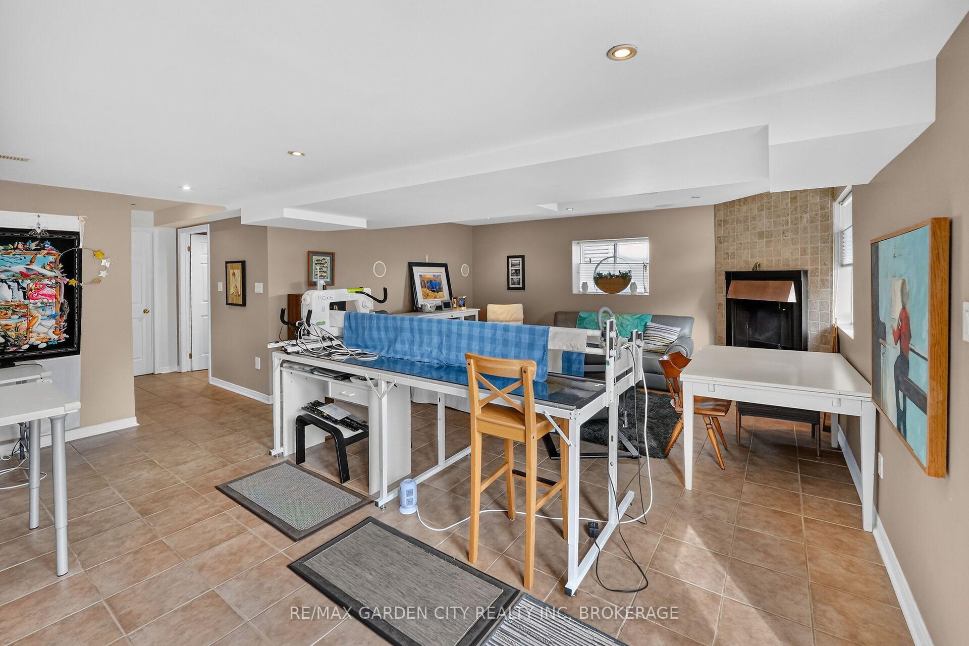 Photo 31 of 4039 Barry Drive, Lincoln, Beamsville — HOMEH