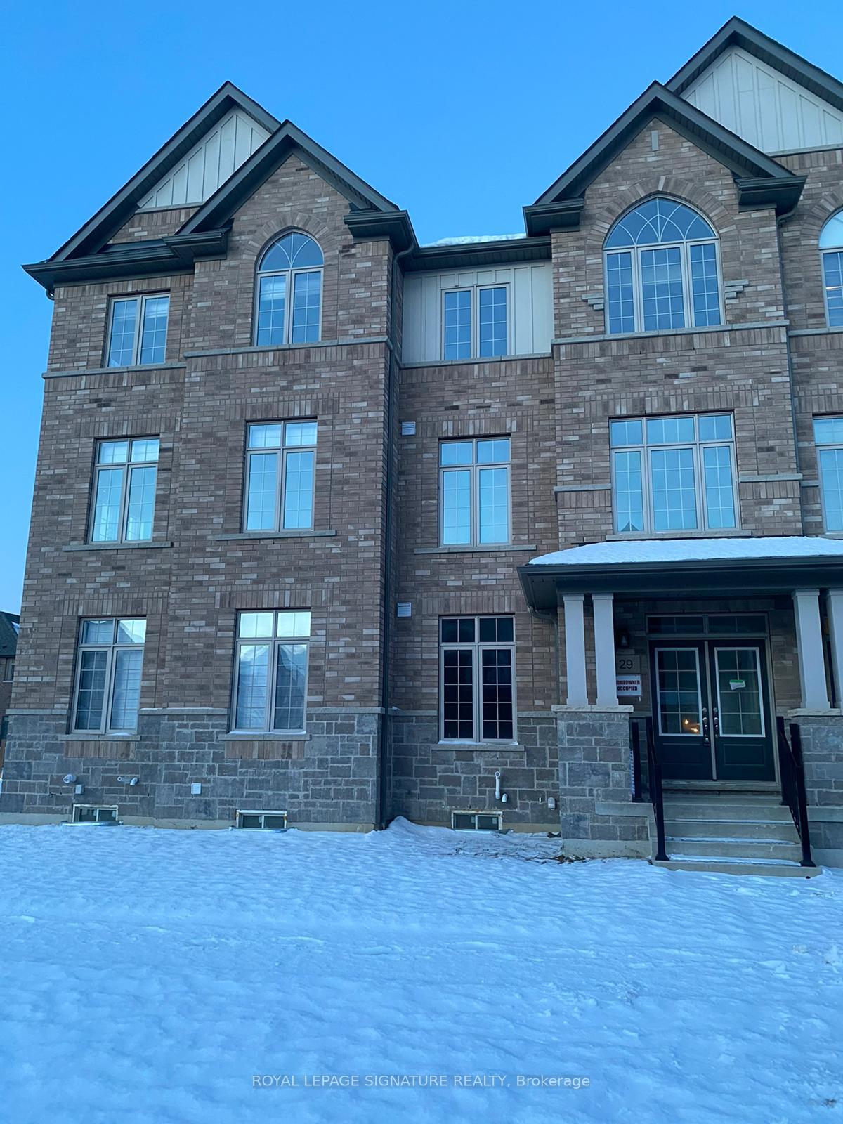 Photo 2 of 29 Petch Avenue, Caledon, Rural Caledon — HOMEH