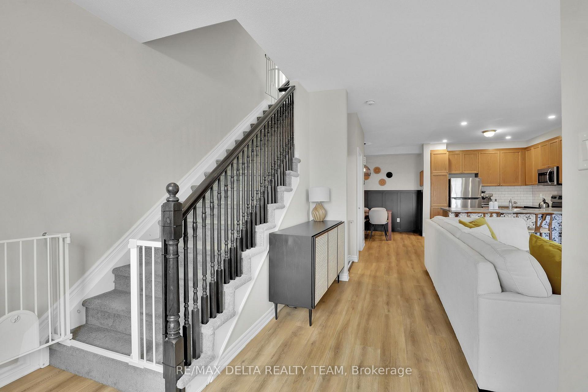 Photo 10 of 622 Bellatrix Walk, Ottawa, Barrhaven - Half Moon Bay — HOMEH