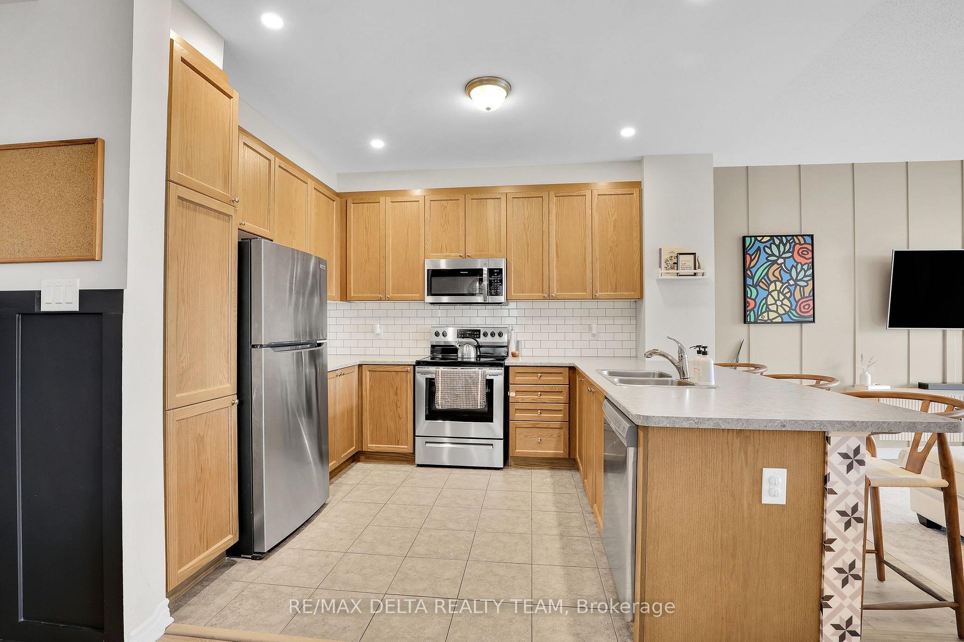 Photo 16 of 622 Bellatrix Walk, Ottawa, Barrhaven - Half Moon Bay — HOMEH