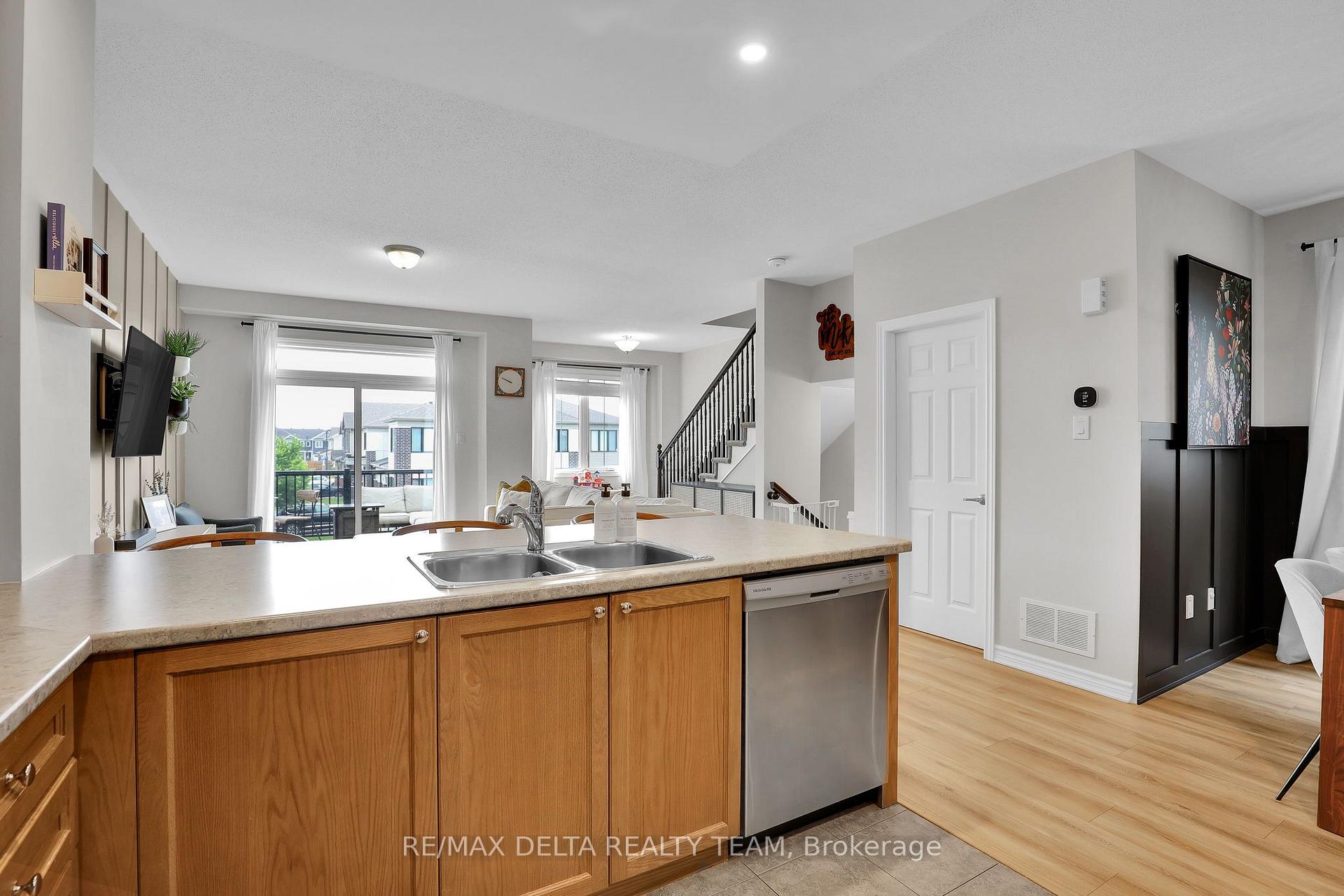 Photo 18 of 622 Bellatrix Walk, Ottawa, Barrhaven - Half Moon Bay — HOMEH