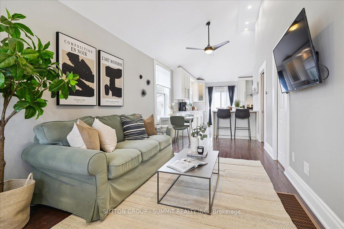 Photo 6 of 32 Allan Avenue, Hamilton, Homeside — HOMEH