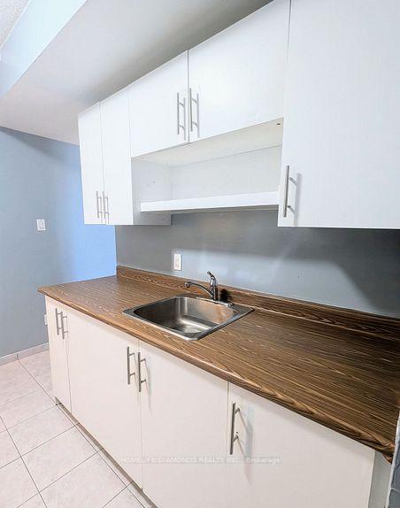 Photo 7 of Unit 112, 1105 Jalna Boulevard, London, South X — HOMEH