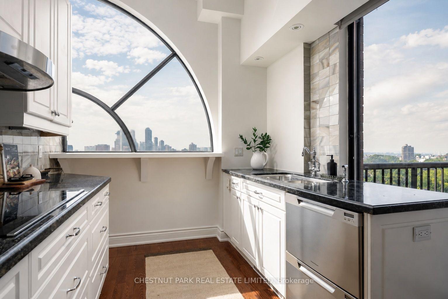 Photo 17 of Unit PH3, 47 St Clair Avenue W, Toronto, Yonge-St. Clair — HOMEH