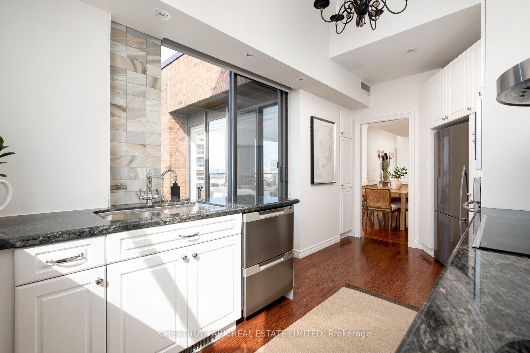 Photo 18 of Unit PH3, 47 St Clair Avenue W, Toronto, Yonge-St. Clair — HOMEH