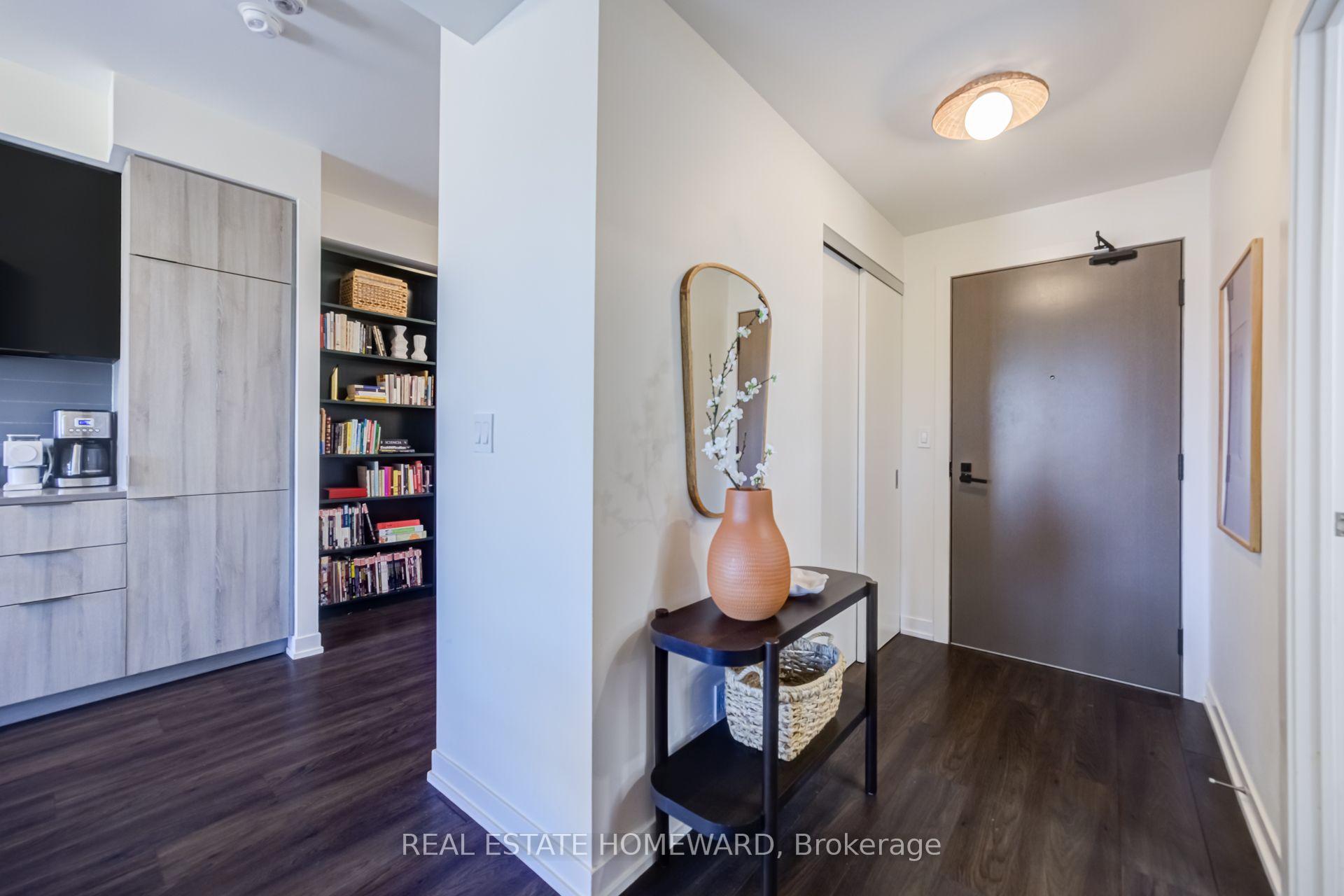 Photo 2 of Unit 309, 223 St Clair Avenue W, Toronto, Casa Loma — HOMEH