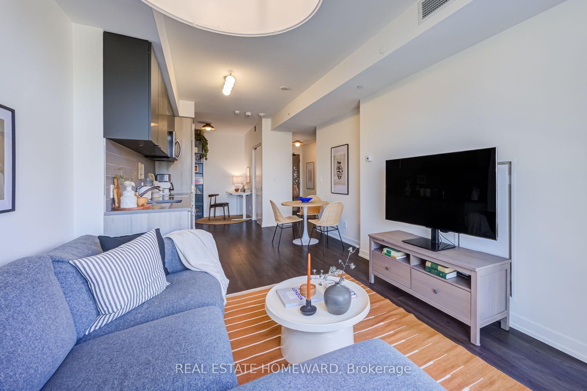 Photo 4 of Unit 309, 223 St Clair Avenue W, Toronto, Casa Loma — HOMEH
