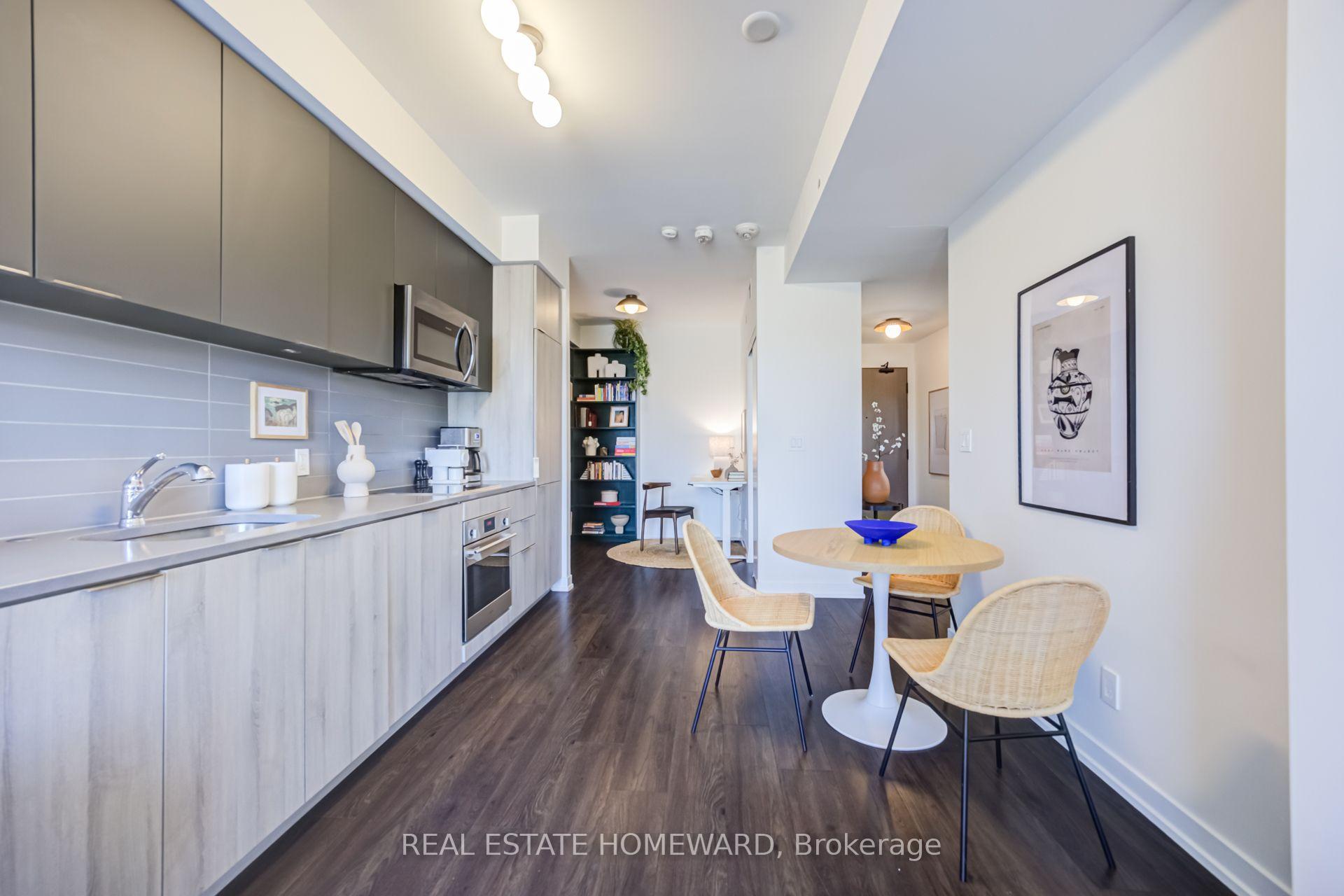 Photo 10 of Unit 309, 223 St Clair Avenue W, Toronto, Casa Loma — HOMEH