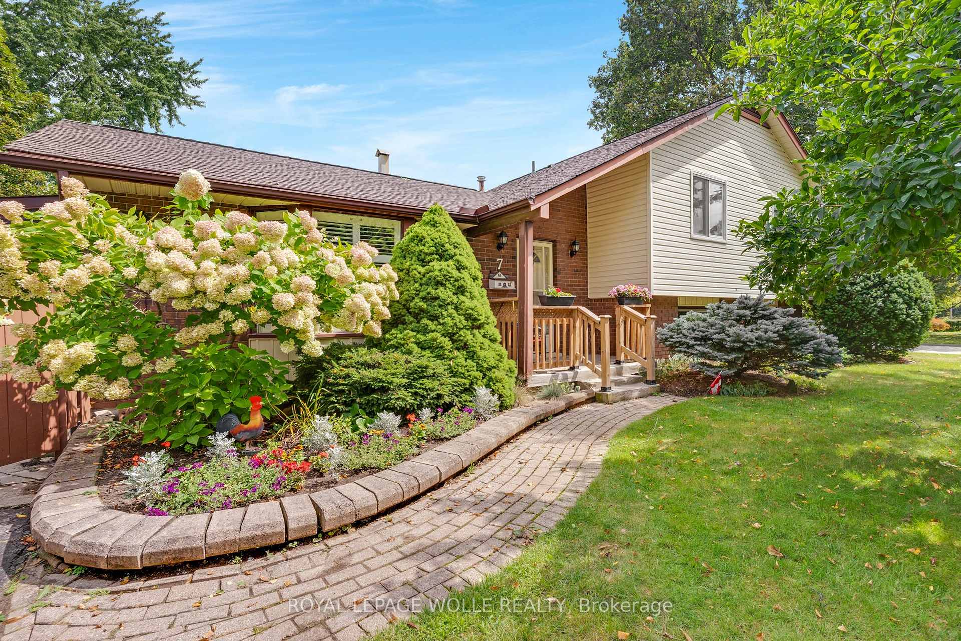 Photo 1 of 7 Underhill Crescent, Kitchener, Centreville Chicopee — HOMEH