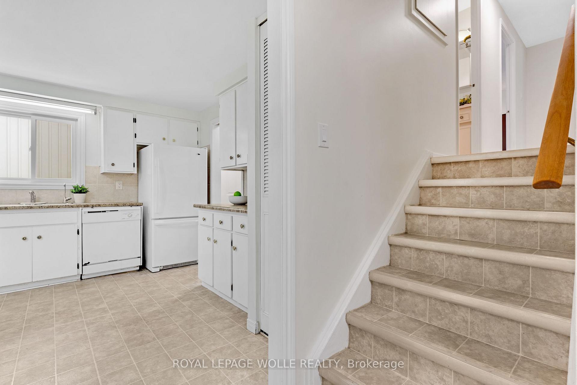 Photo 17 of 7 Underhill Crescent, Kitchener, Centreville Chicopee — HOMEH