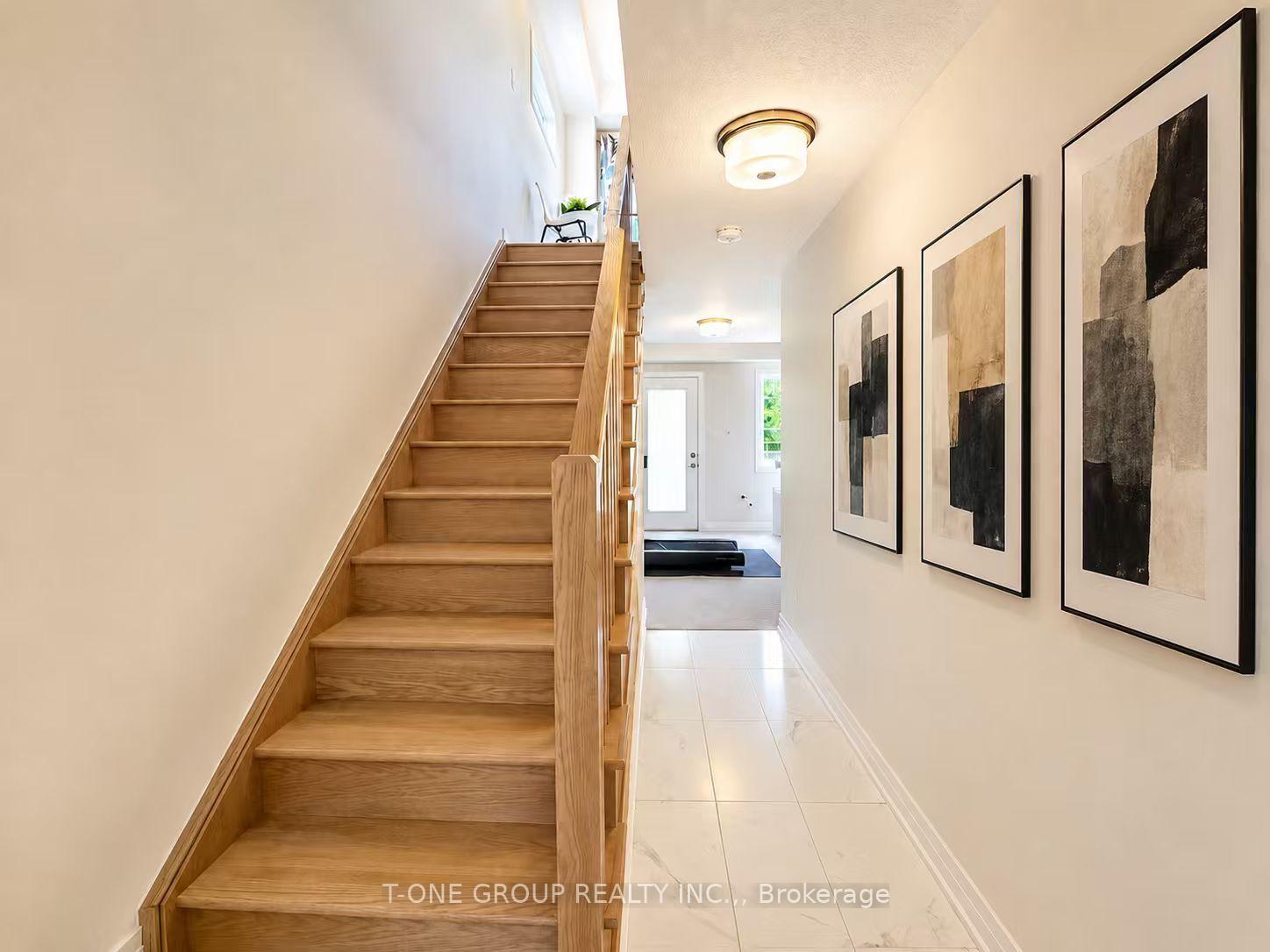 Photo 14 of 80 Fieldridge Cres, Brampton, Sandringham-Wellington North — HOMEH