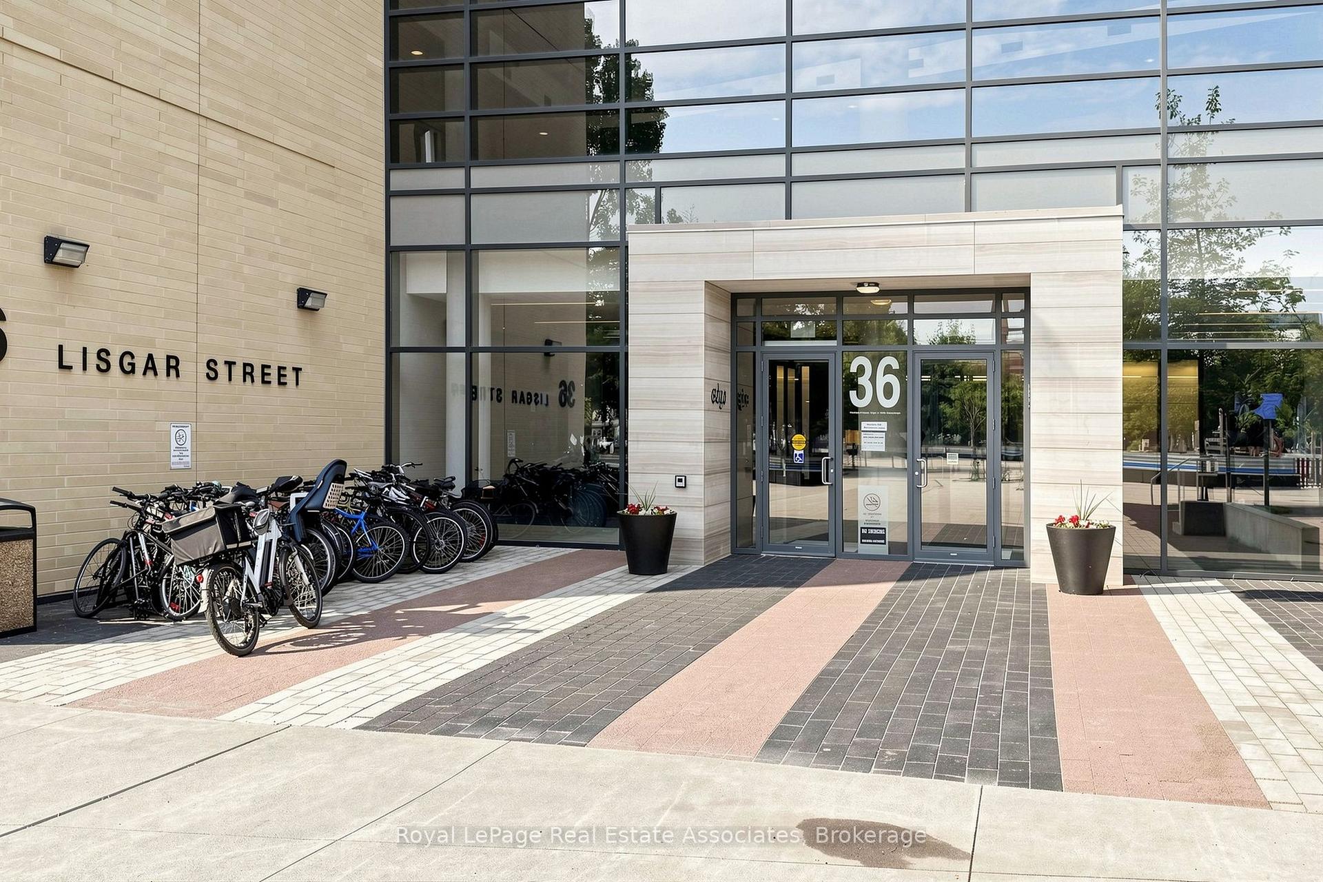 Photo 3 of Unit 521E, 36 Lisgar Street, Toronto, Little Portugal — HOMEH