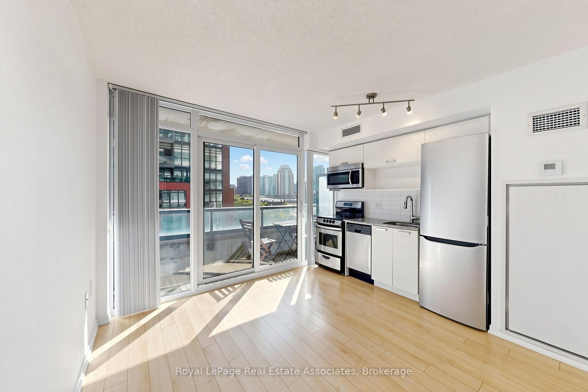 Photo 7 of Unit 521E, 36 Lisgar Street, Toronto, Little Portugal — HOMEH