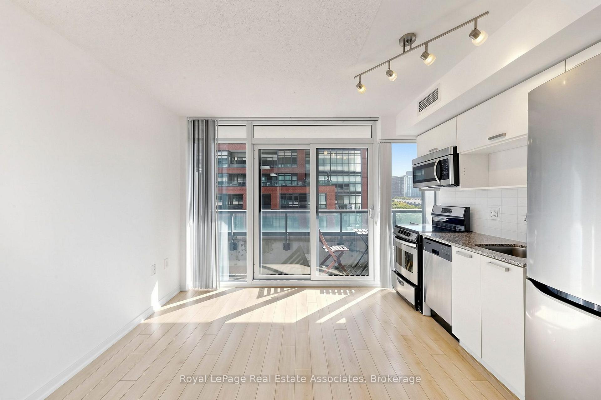 Photo 9 of Unit 521E, 36 Lisgar Street, Toronto, Little Portugal — HOMEH