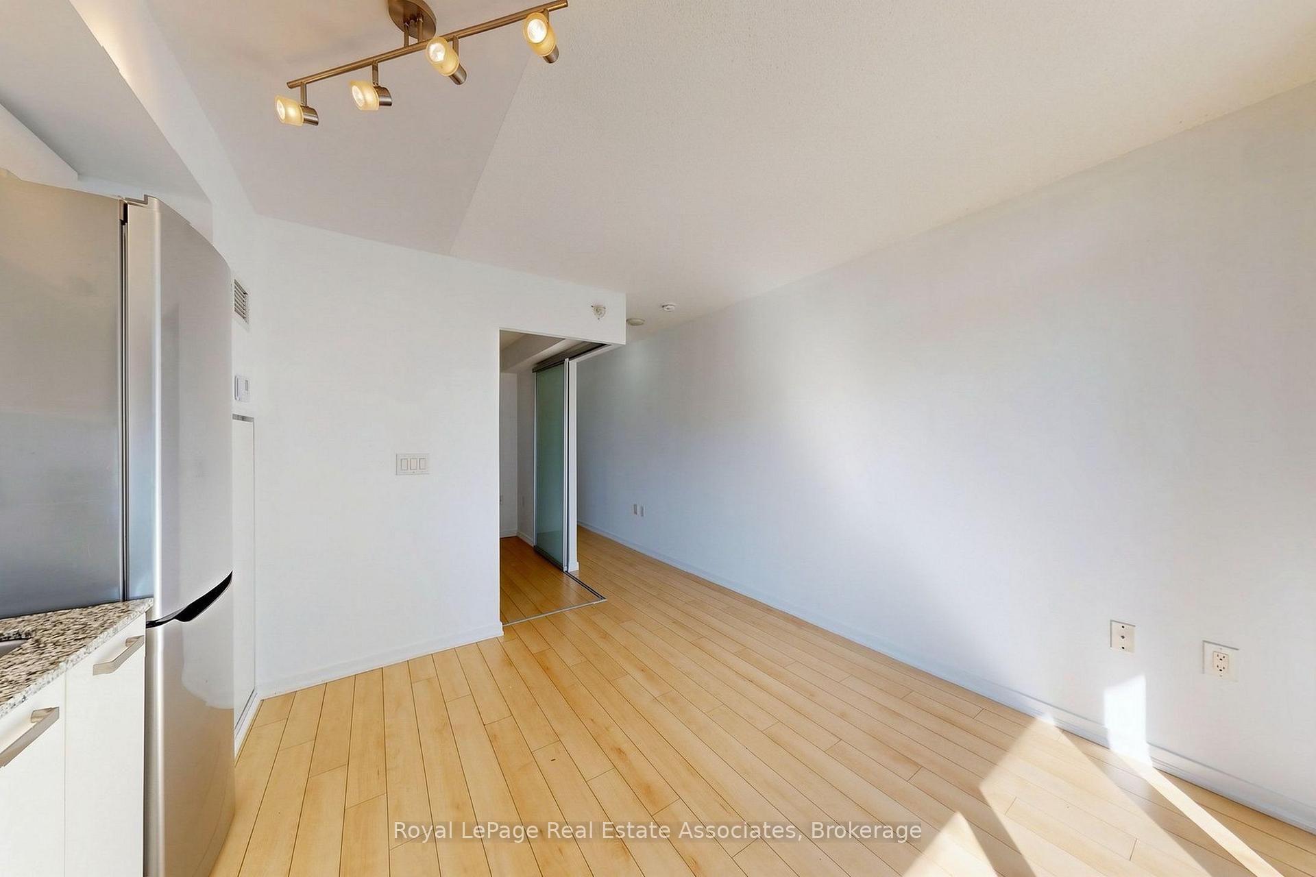 Photo 16 of Unit 521E, 36 Lisgar Street, Toronto, Little Portugal — HOMEH
