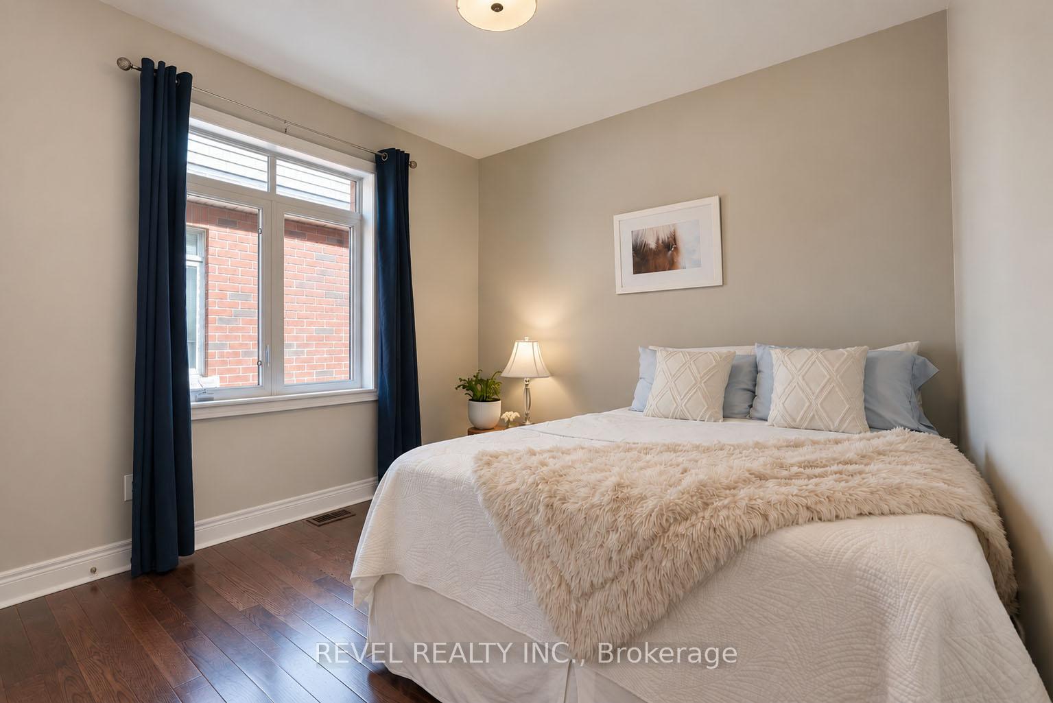 Photo 23 of 36 Turner Drive, Barrie, Bayshore — HOMEH