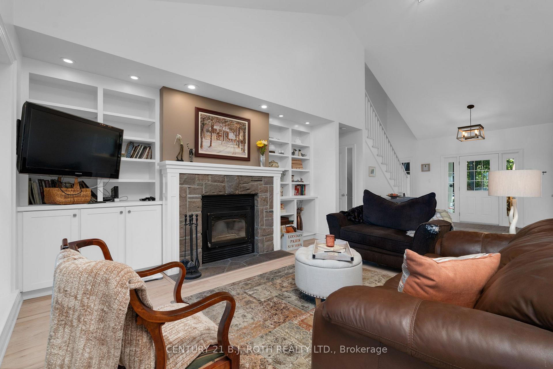 Photo 7 of 2710 Portage Trail, Springwater, Rural Springwater — HOMEH